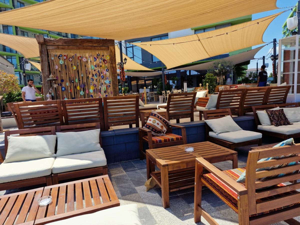 Nasty 24 Aparthotel Pool & Spa Mamaia Nord นาโวดาริ ภายนอก รูปภาพ